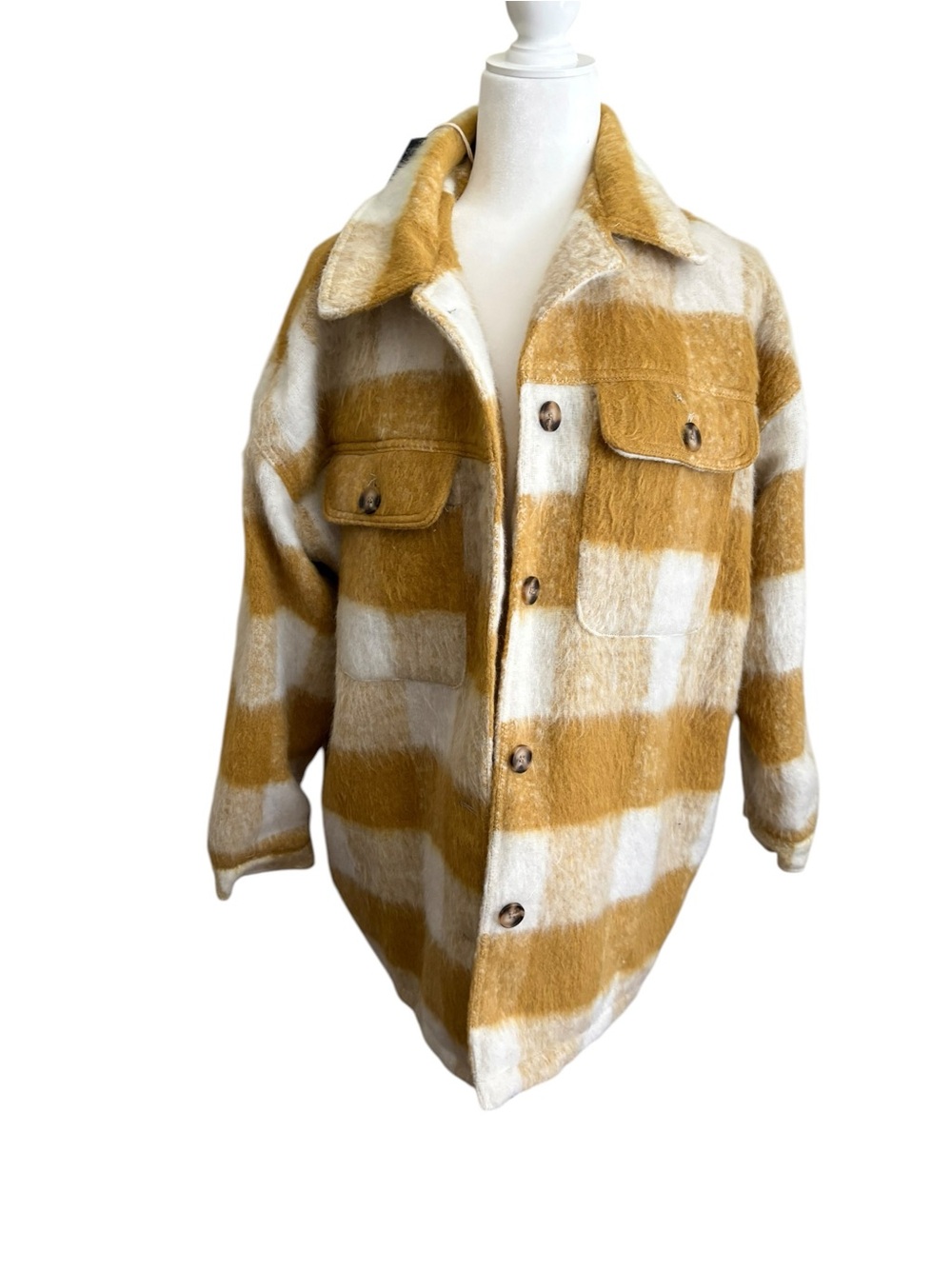 Universal Thread Women’s Yellow & Cream Plaid Shacket